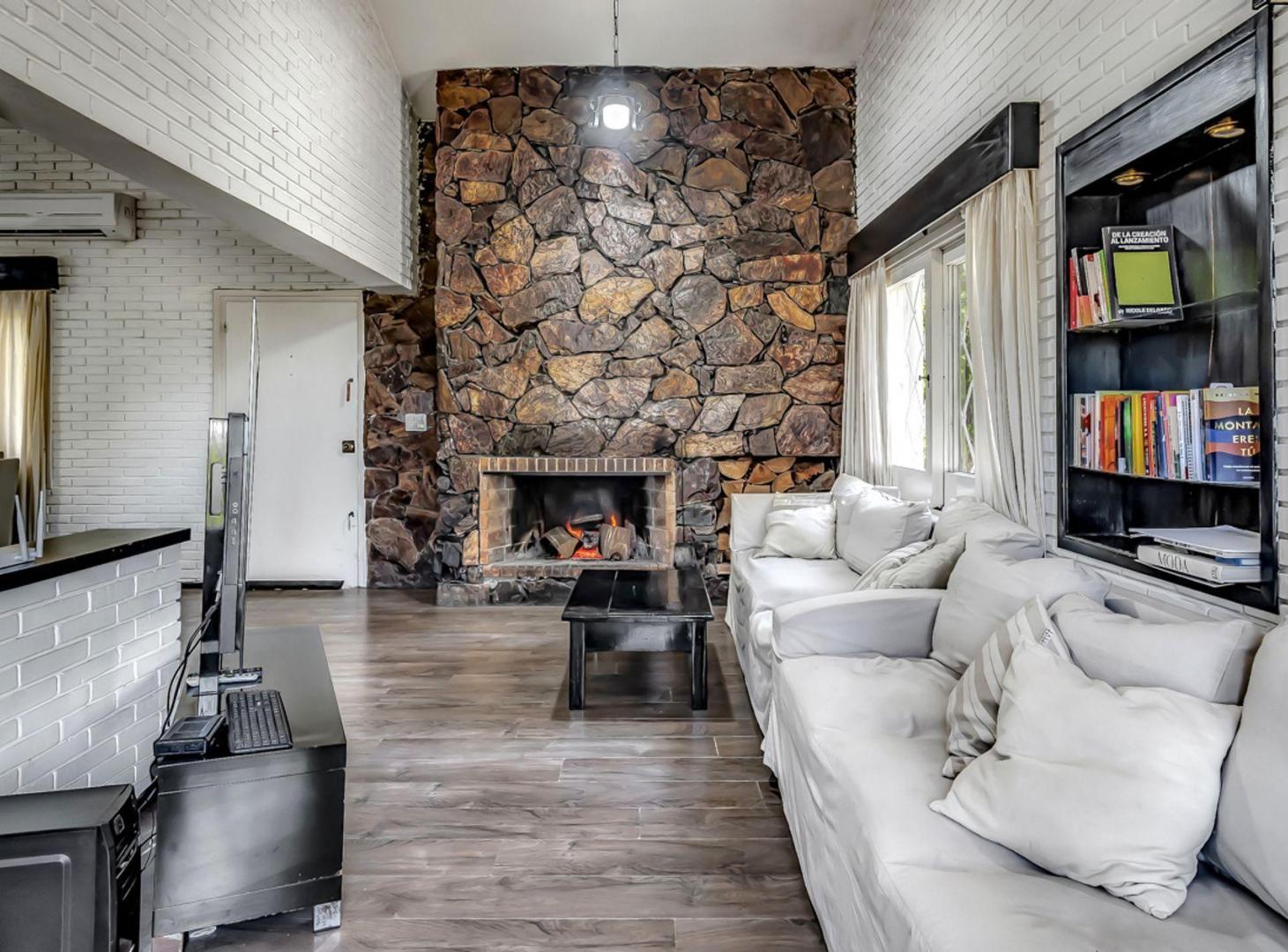 Foto de CASA EN VENTA A PASOS DEL MAR PINARES PLAYA MANSA, imagen 3