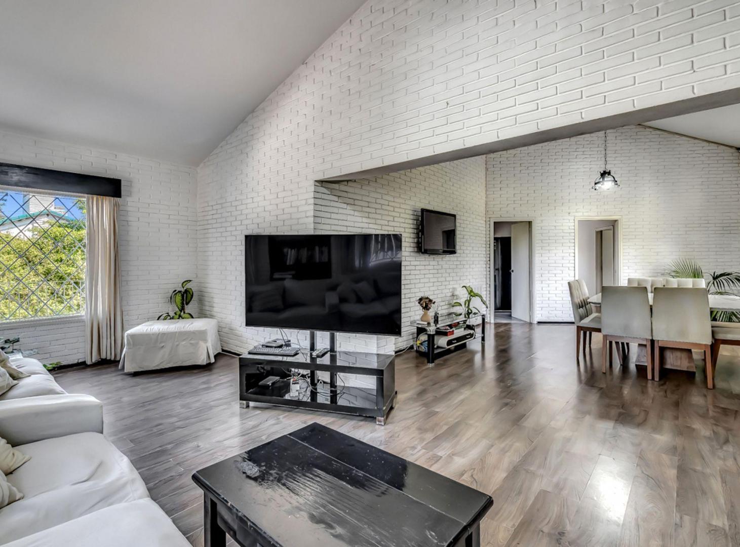 Foto de CASA EN VENTA A PASOS DEL MAR PINARES PLAYA MANSA, imagen 1