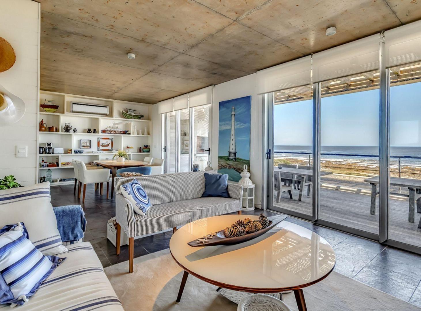 Foto de APARTAMENTO EN VENTA FRENTE AL MAR 3 DORMITORIOS, imagen 2