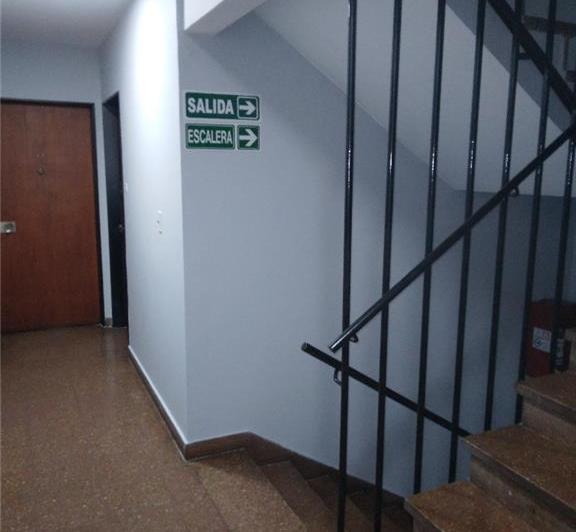 CATAMARCA y PAVON - próximo a la Estación INCLAN del subtre H 4