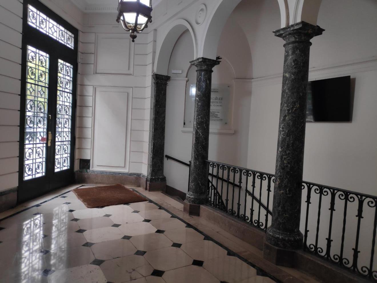 Foto de EDIFICIO HISTORICO sobre la AV. DIAGONAL NORTE, imagen 1