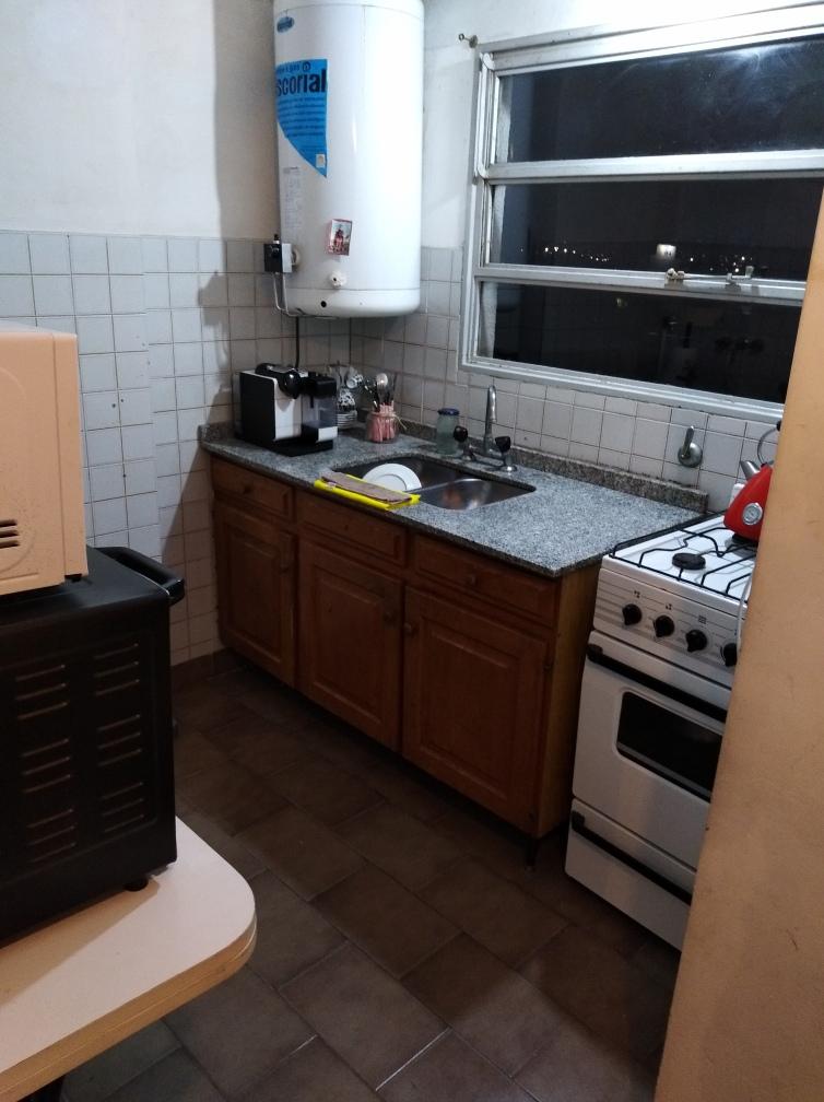 Monoambiente de 38m2 al frente - Lanús Oeste. Excelente ubicación