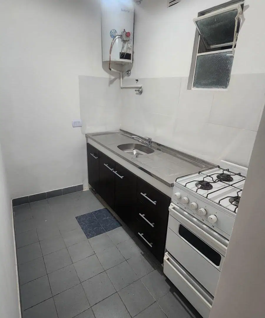 Departamento de 40 m² con 1 ambiente en venta o alquiler, en San Cristobal 4