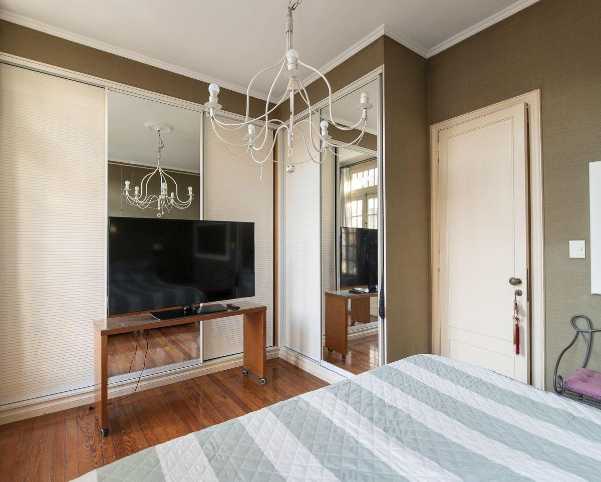 Venta de Casa 6 Amb C/cochera, Terraza y Quincho en Flores 4