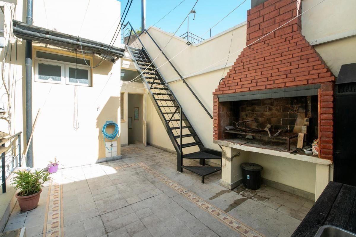 Venta de PH 6 Amb C/terraza, Parrilla y Quincho en Caballito 3