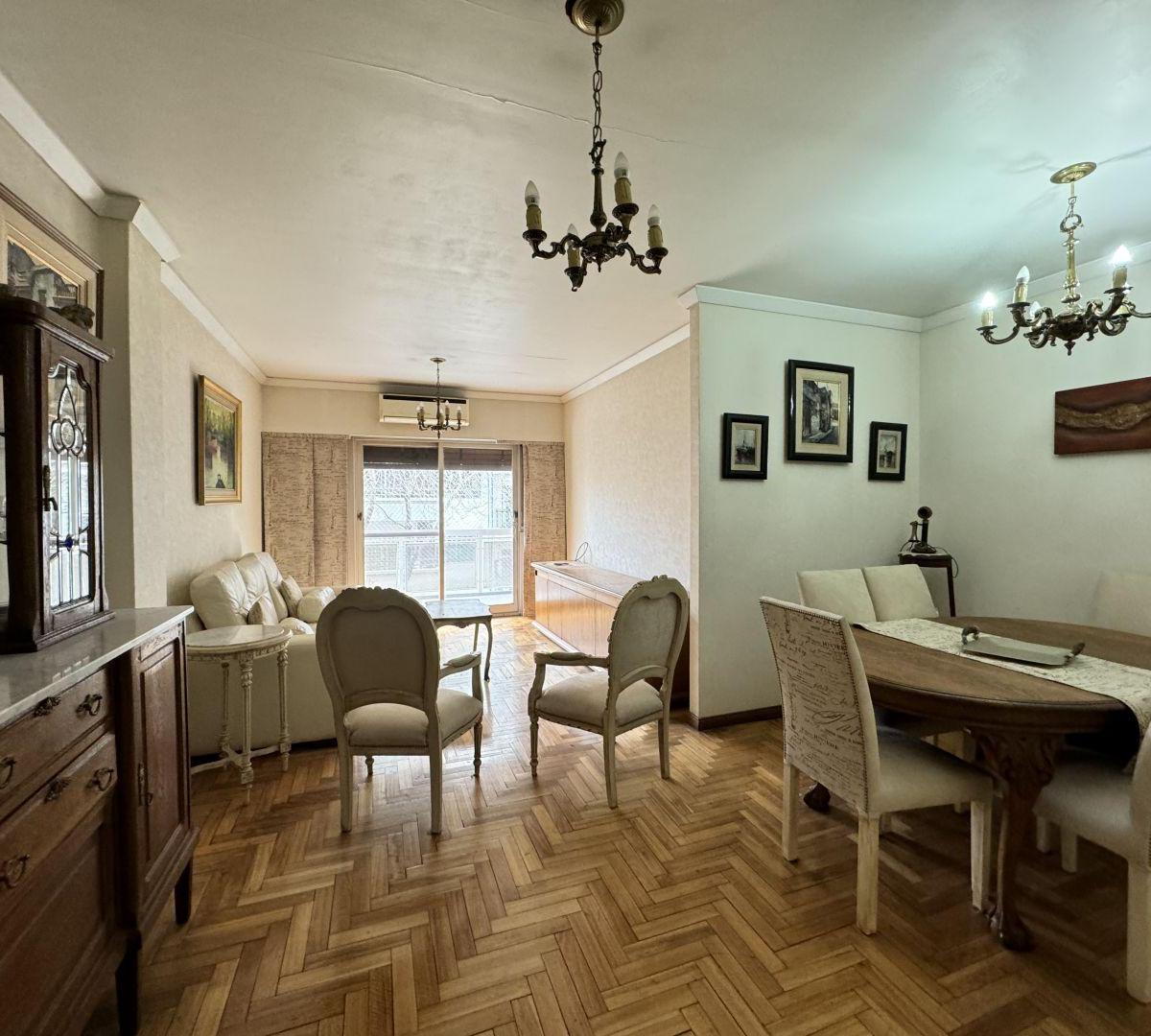 Venta de Dpto 4 Amb C/dependencia y Cochera en Caballito 1
