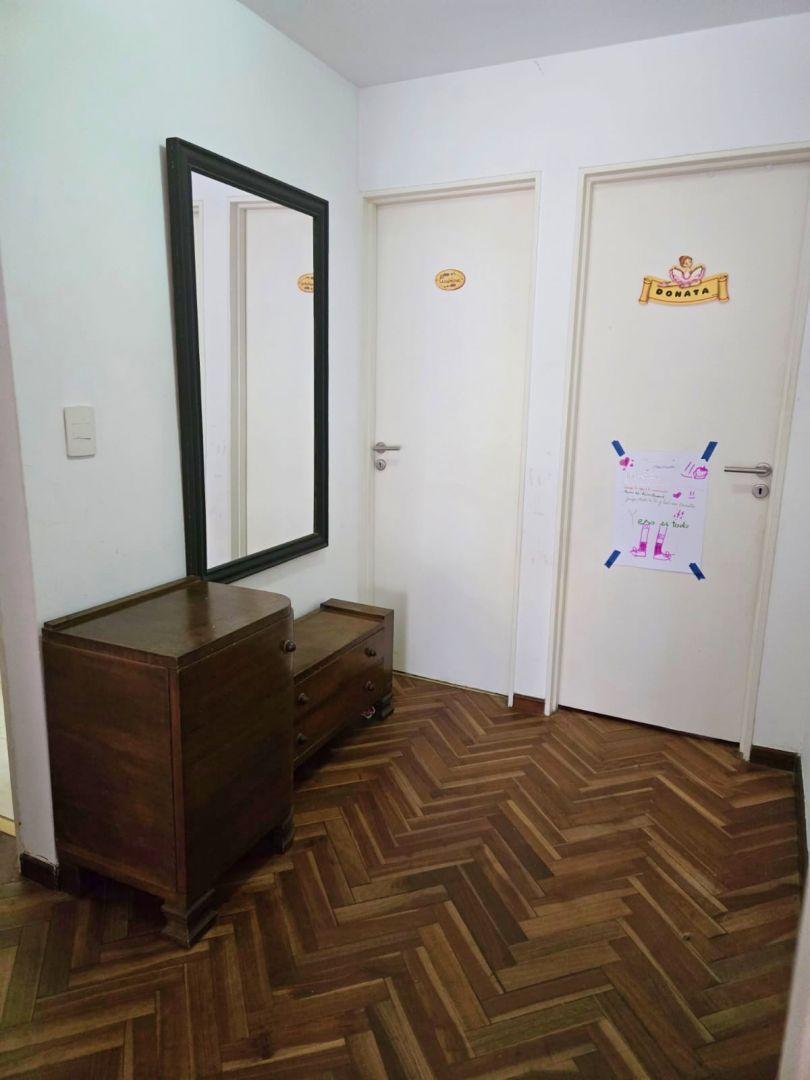 Venta de Dpto 4 Ambientes C/ Cochera y Patio en Caballito 1