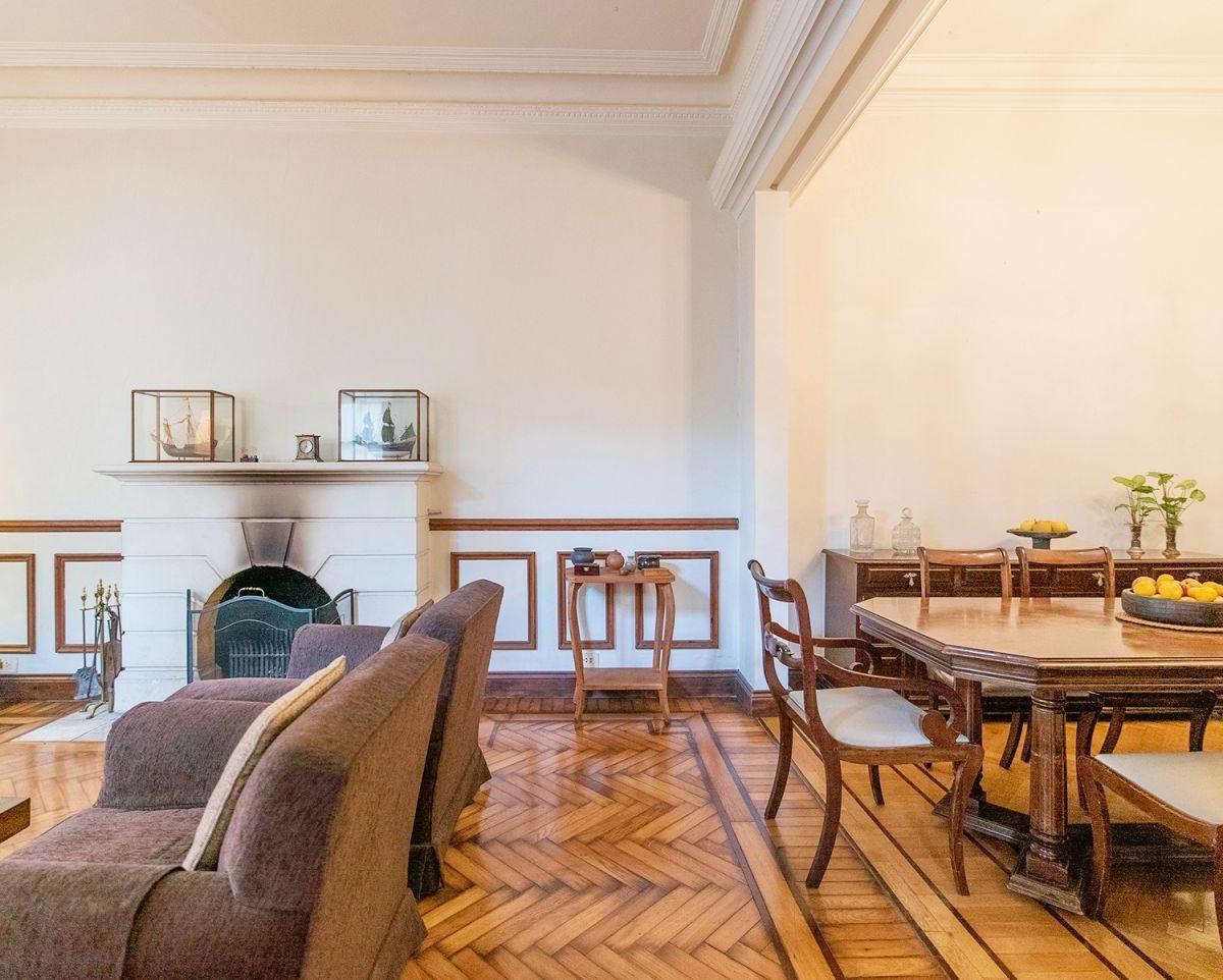 Venta de Casa 6 Amb Super Luminosa C/cochera Barrio Ingles 2
