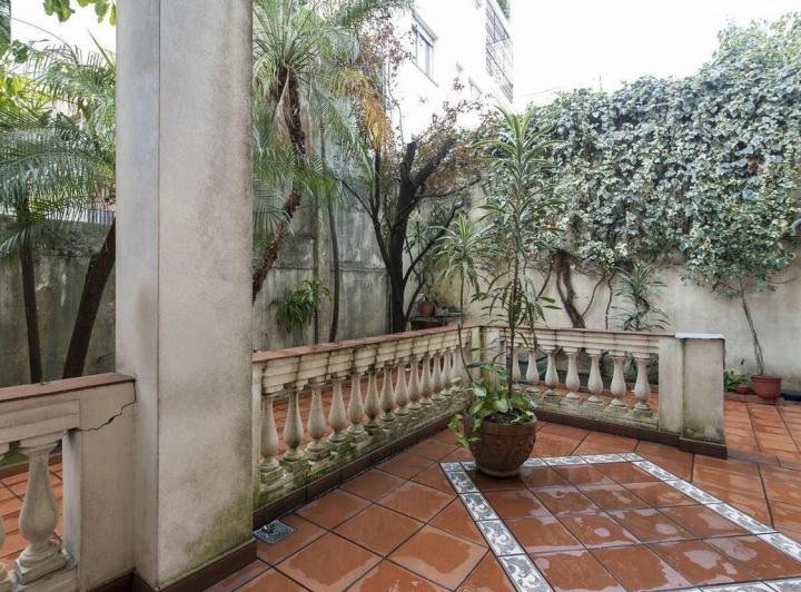 Venta de Casa 10 Ambientes Lote Propio Apto Profesional en Caballito 2