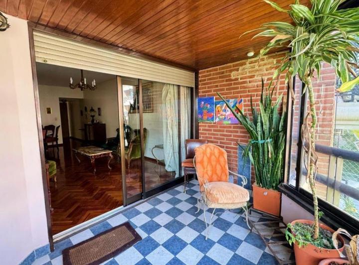 Venta de Departamento 3 Ambientes Con 2 Balcones y Cochera en Caballito 2