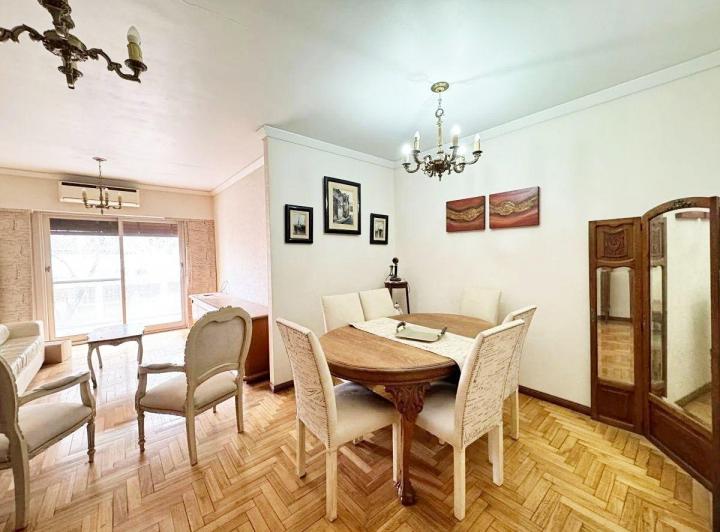 Venta de Departamento 4 Ambientes Con Dependencia y Cochera en Caballito 3