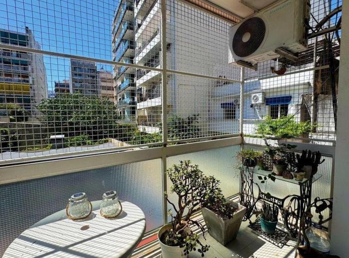 Venta de Departamento 4 ambientes Con Cochera y Patio en Caballito 3