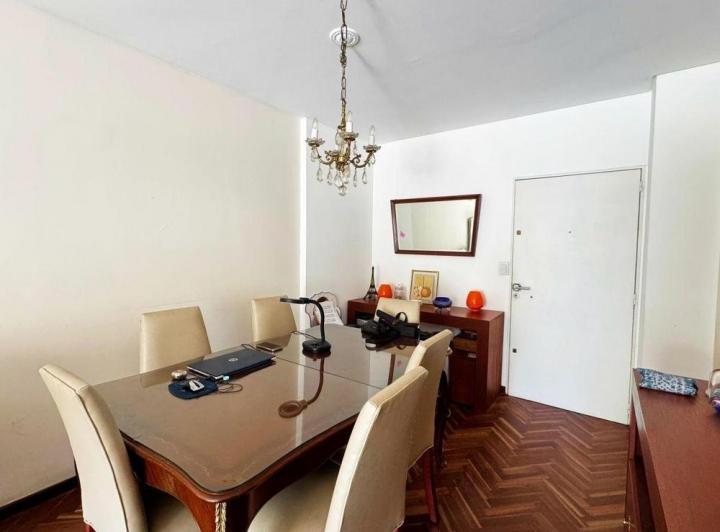 Venta de Departamento 4 ambientes Con Cochera y Patio en Caballito 5