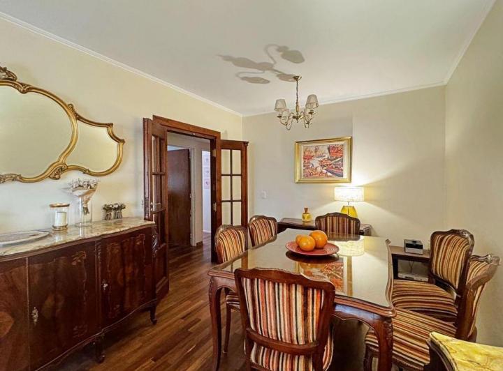 Venta de Departamento 4 ambientes Con 2 balcones en Caballito 5