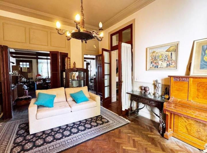 Venta de Casa 5 ambientes en el Barrio Ingles - Caballito 3