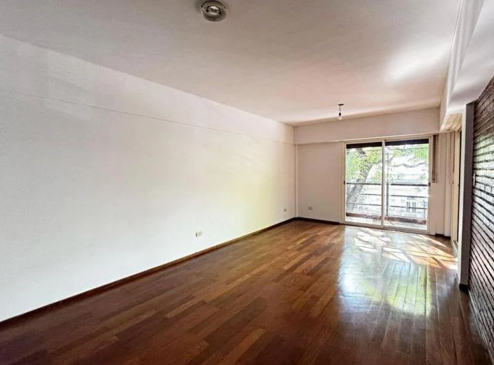 Venta de Departamento 3 ambientes con Dependencia, Cochera y Baulera en Caballito 2