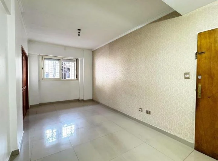 Venta de departamento 3 ambientes Con Patio, Apto Prof. y Apto Crédito en Caballito 2