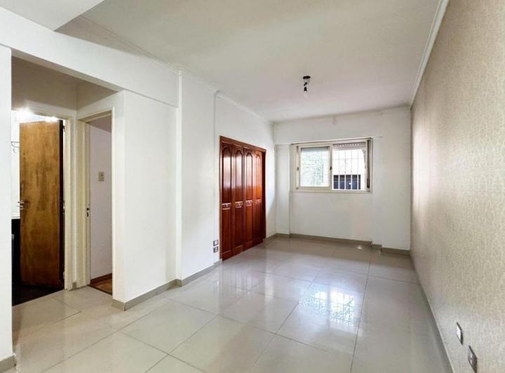 Venta de departamento 3 ambientes Con Patio, Apto Prof. y Apto Crédito en Caballito 1