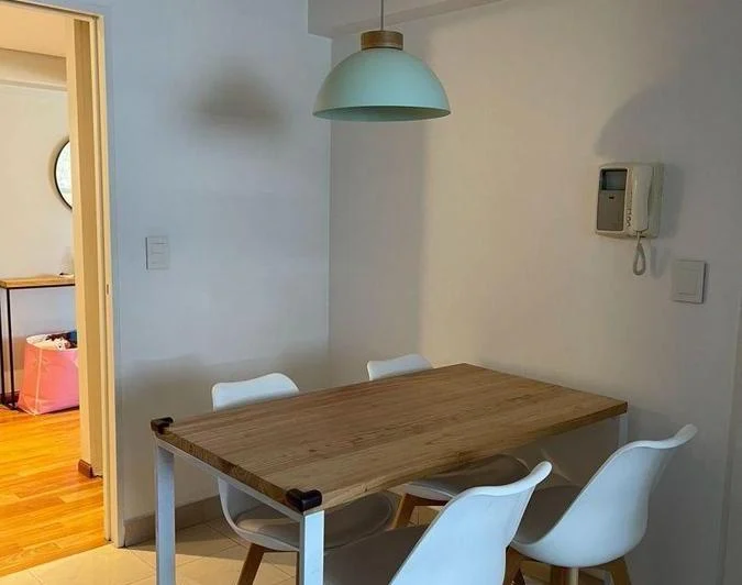 Alquiler de departamento 4 ambientes Con Dependencia y Cochera en Caballito 3