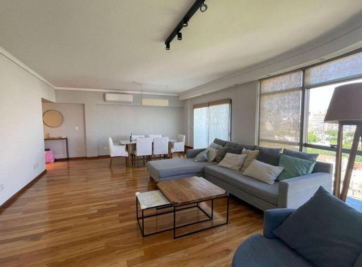 Alquiler de departamento 4 ambientes Con Dependencia y Cochera en Caballito 1
