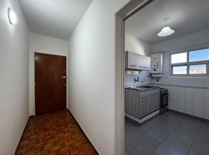 Alquiler de Departamento Monoambiente en Piso alto en Caballito 4