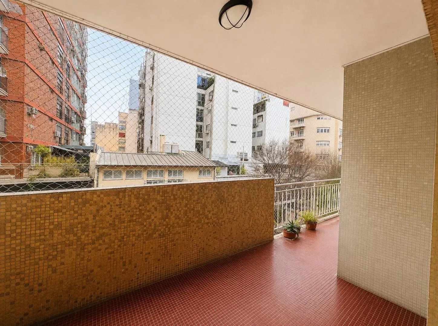 Venta de Departamento 5 ambientes con Doble Balcon en Caballito 4