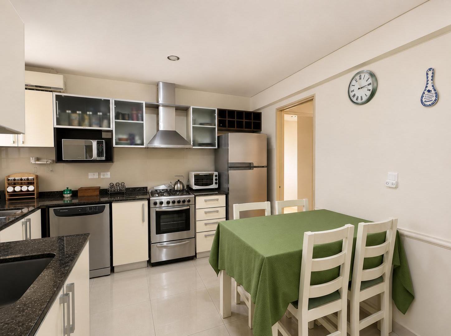 Foto de Venta de Departamento 4 ambientes con Cochera, SUM, Terraza y Pileta en, imagen 5