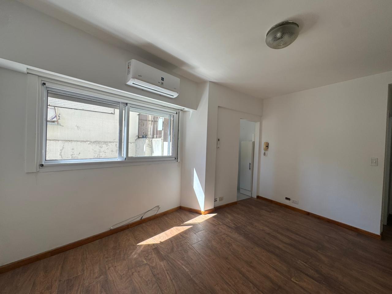 Foto de Alquiler de Departamento Monoambiente Piso Alto, Apto Profesional en, imagen 3