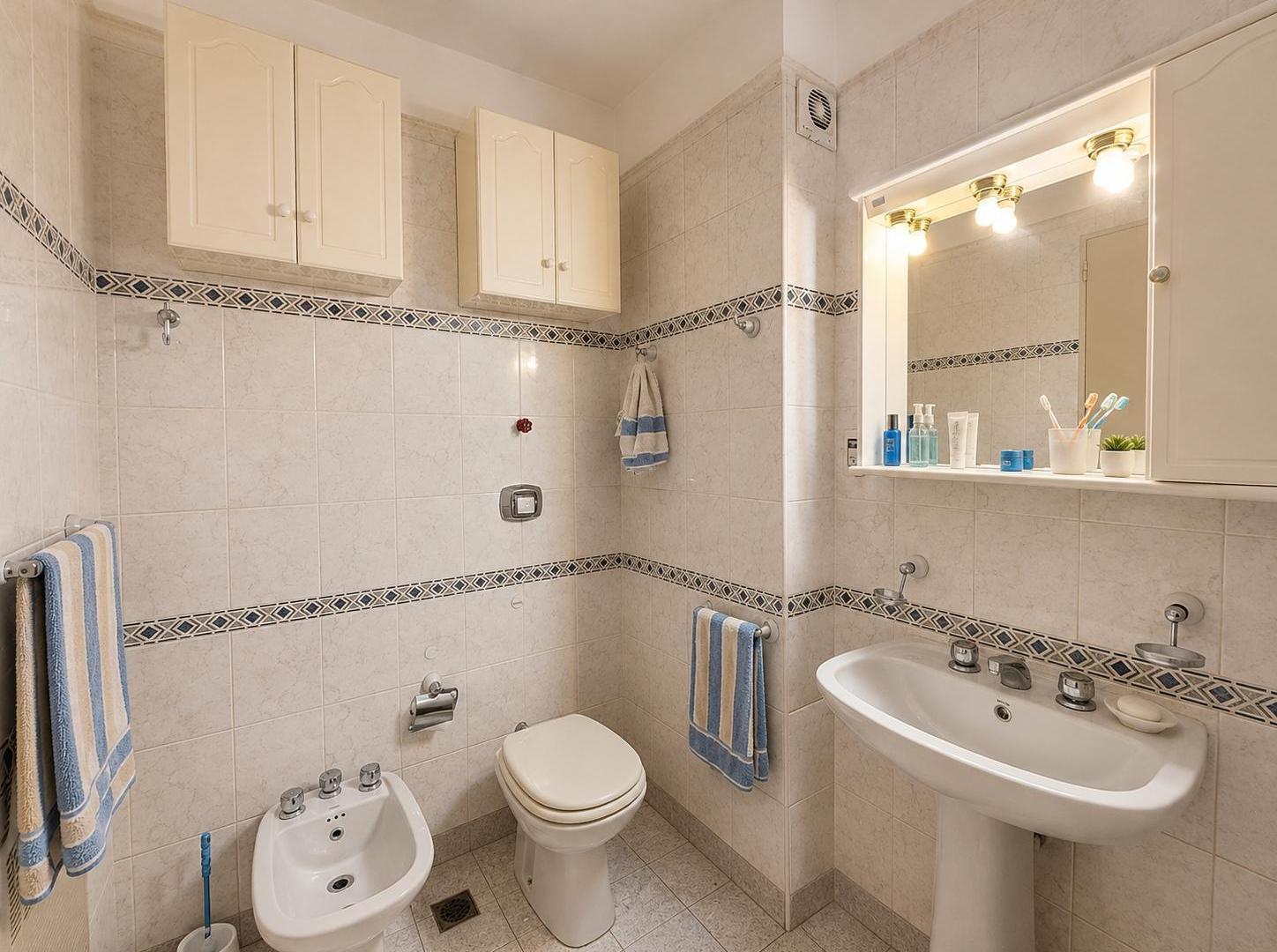 Foto de Venta de Departamento 3 Ambientes Con Dependencia, Cochera y Baulera en, imagen 5