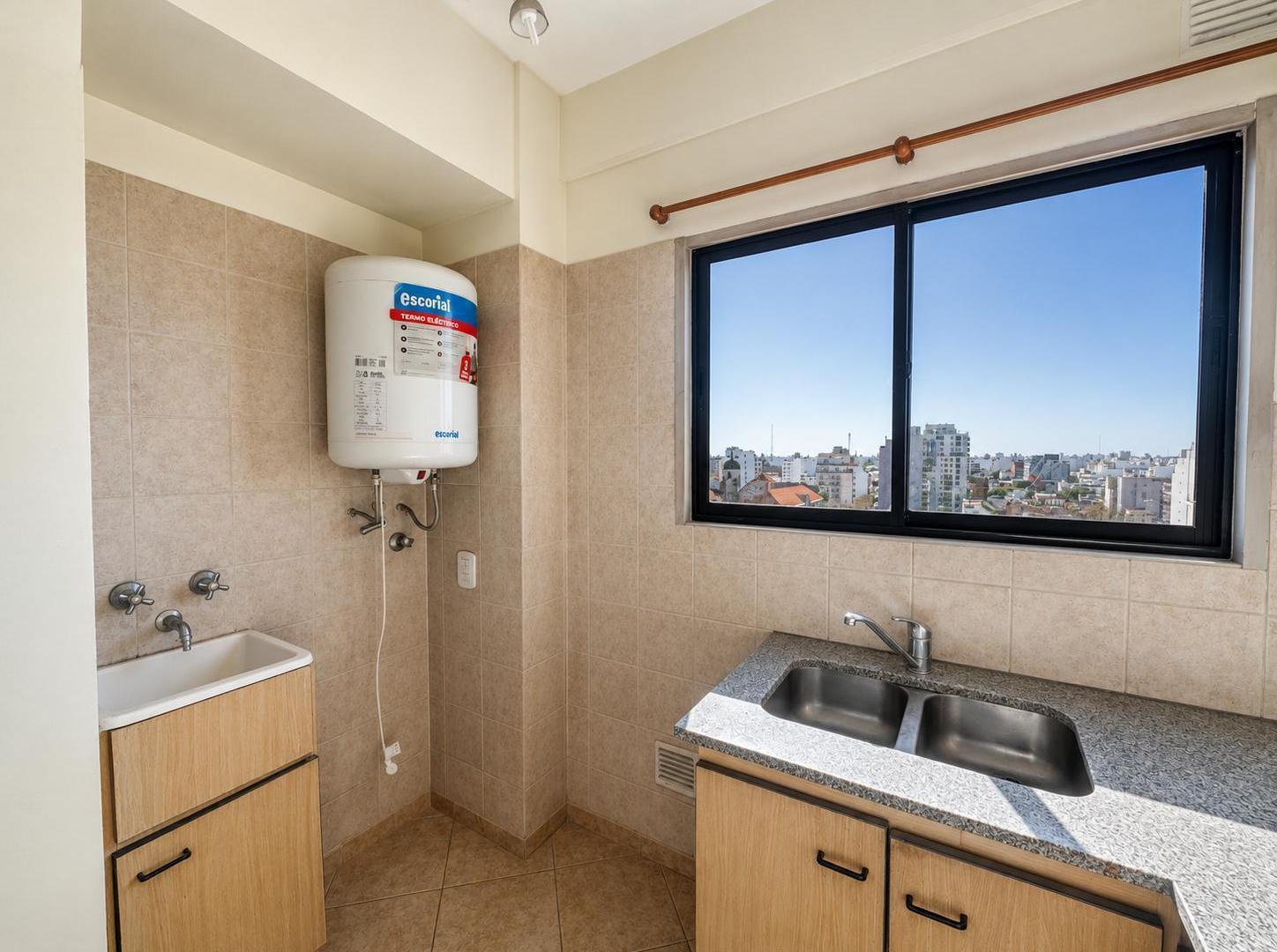 Foto de Venta de Departamento SEMIPISO de 2 Ambientes en Floresta, imagen 1