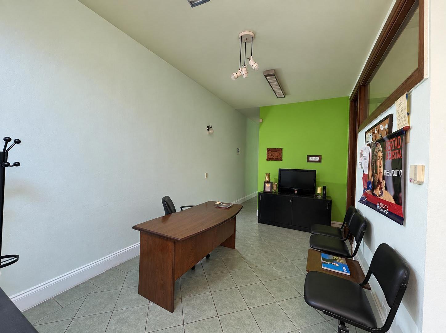 Foto de Venta de Departamento 6 Ambientes con Dependencia en el edificio LA, imagen 5