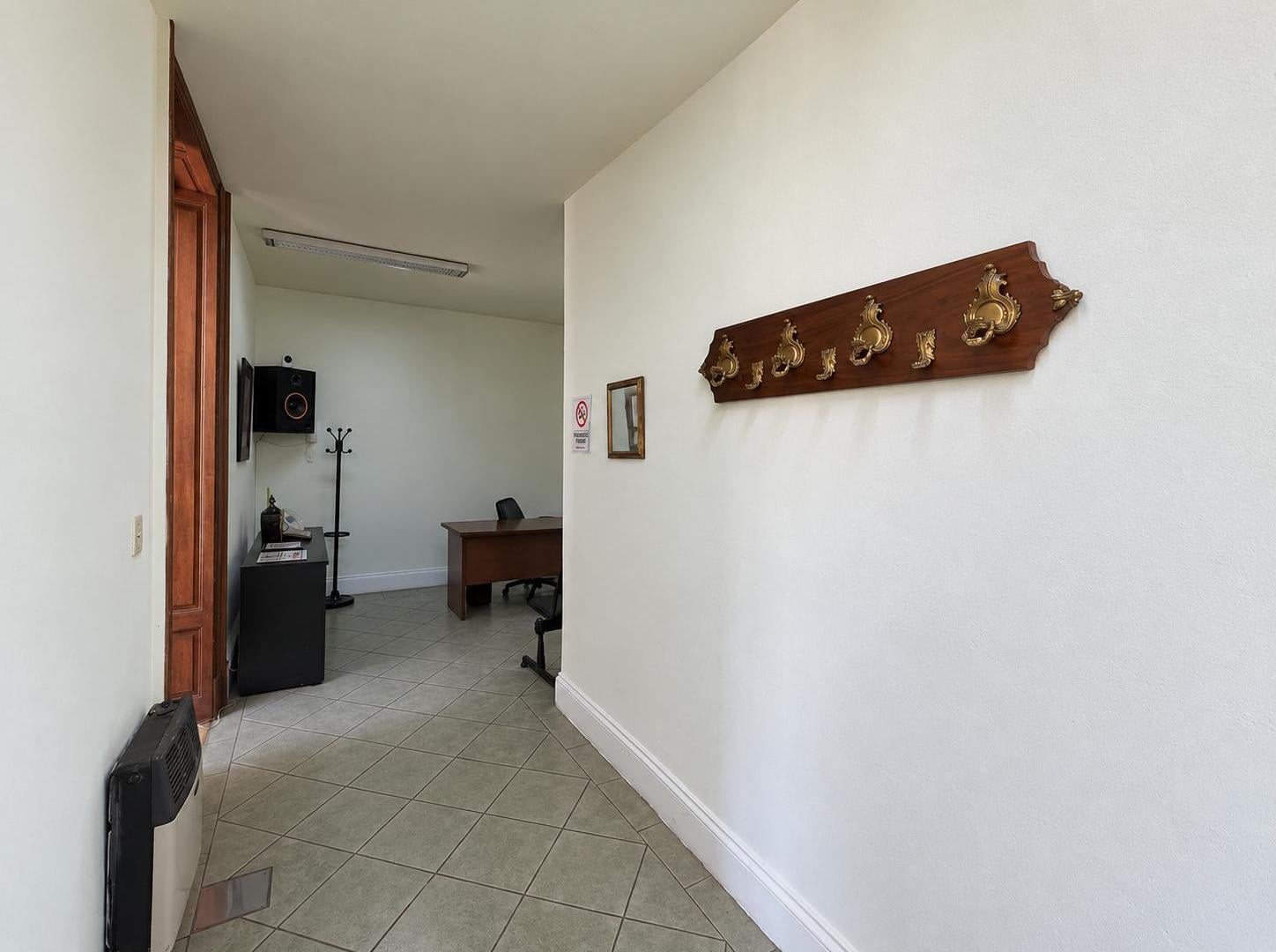 Foto de Venta de Oficina 6 Ambientes con Dependencia y Baulera en el edificio, imagen 5