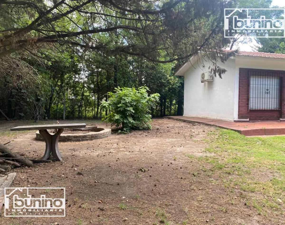 Casa en venta APTA CREDITO en Funes- 2 dormitorios