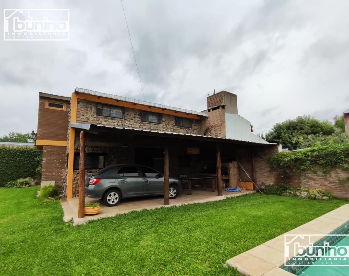 Venta Casa de 2 Plantas con Parque, Galeria y Pileta - Ibarlucea 4