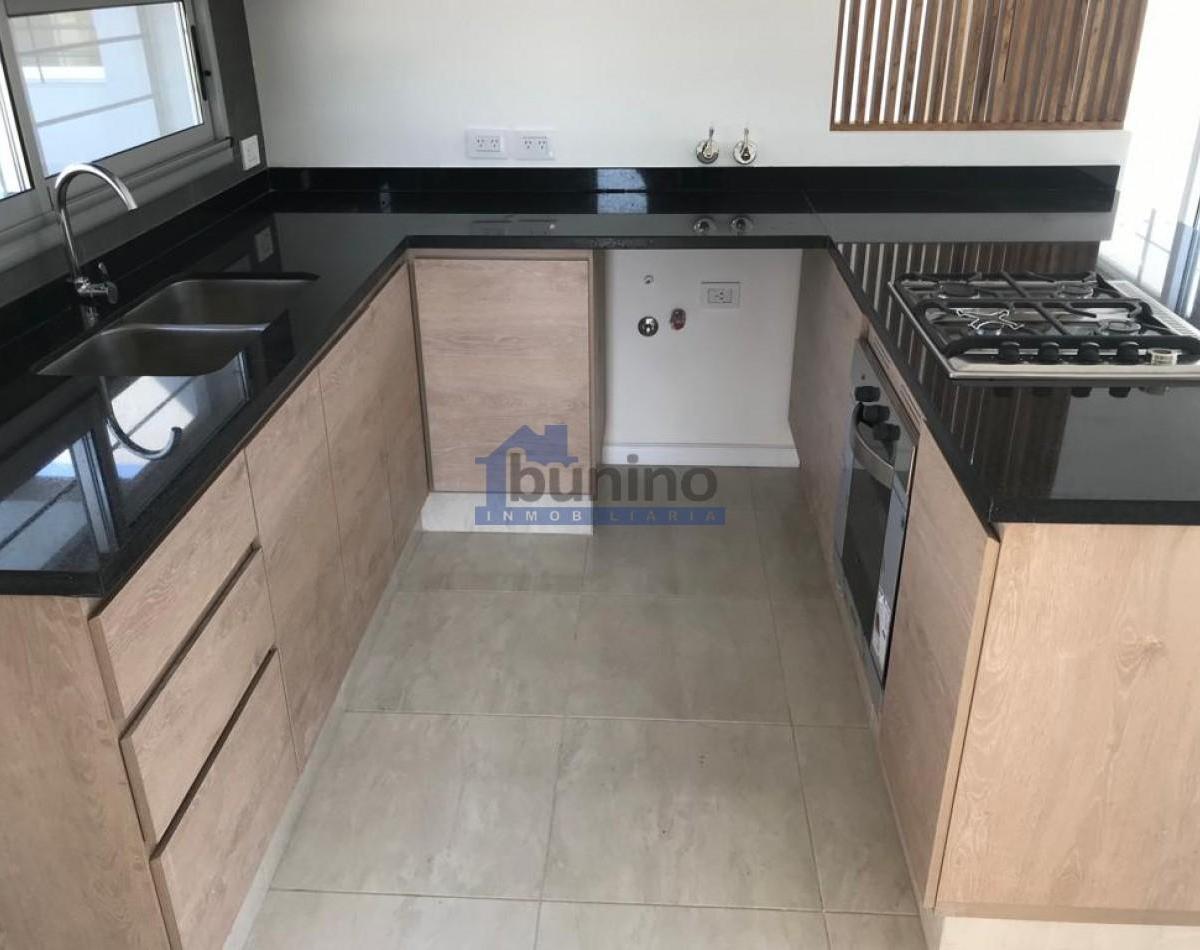 Casa en Venta en Ibarlucea! a Estrenar! Dos Dorm. 5