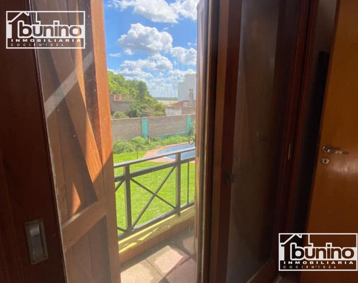 Casa en Venta en Baigorria - 4 Dorm.. a 50 m de La Costanera 5