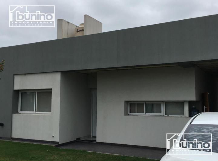 Casa alquiler temporario 2 habitaciones con piscina - Tierra de sueños III, Roldan