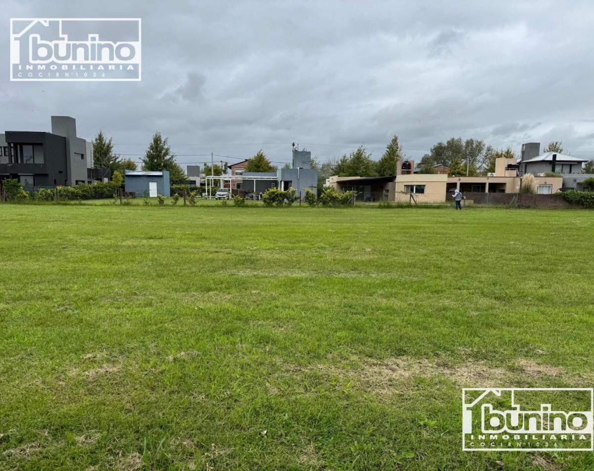 ¡OPORTUNIDAD! Terreno en venta en "Las Casuarinas" barrio cerrado- Ibarlucea