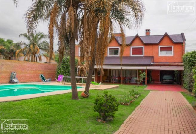 Casa en Venta en Funes - 4 Dorm. 2