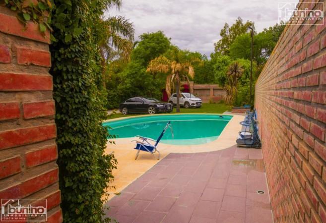 Casa en Venta en Funes - 4 Dorm. 5