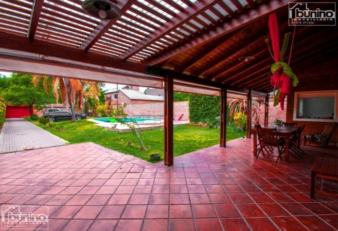 Casa en Venta en Funes - 4 Dorm. 4