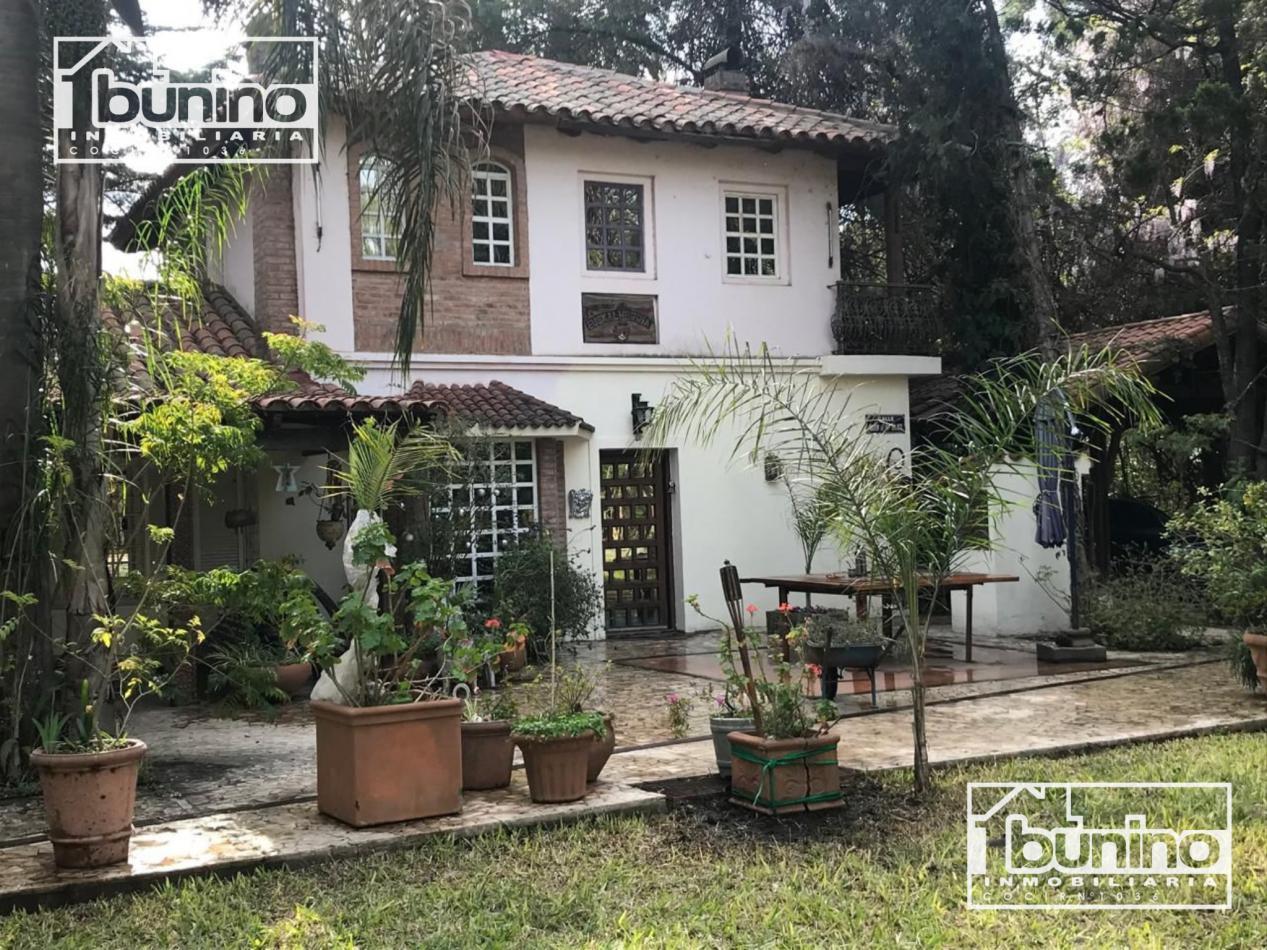 Alquiler Temporario Casa 4 Dormitorios, 4 Baños, Galeria, Pileta y Cochera - ROLDAN