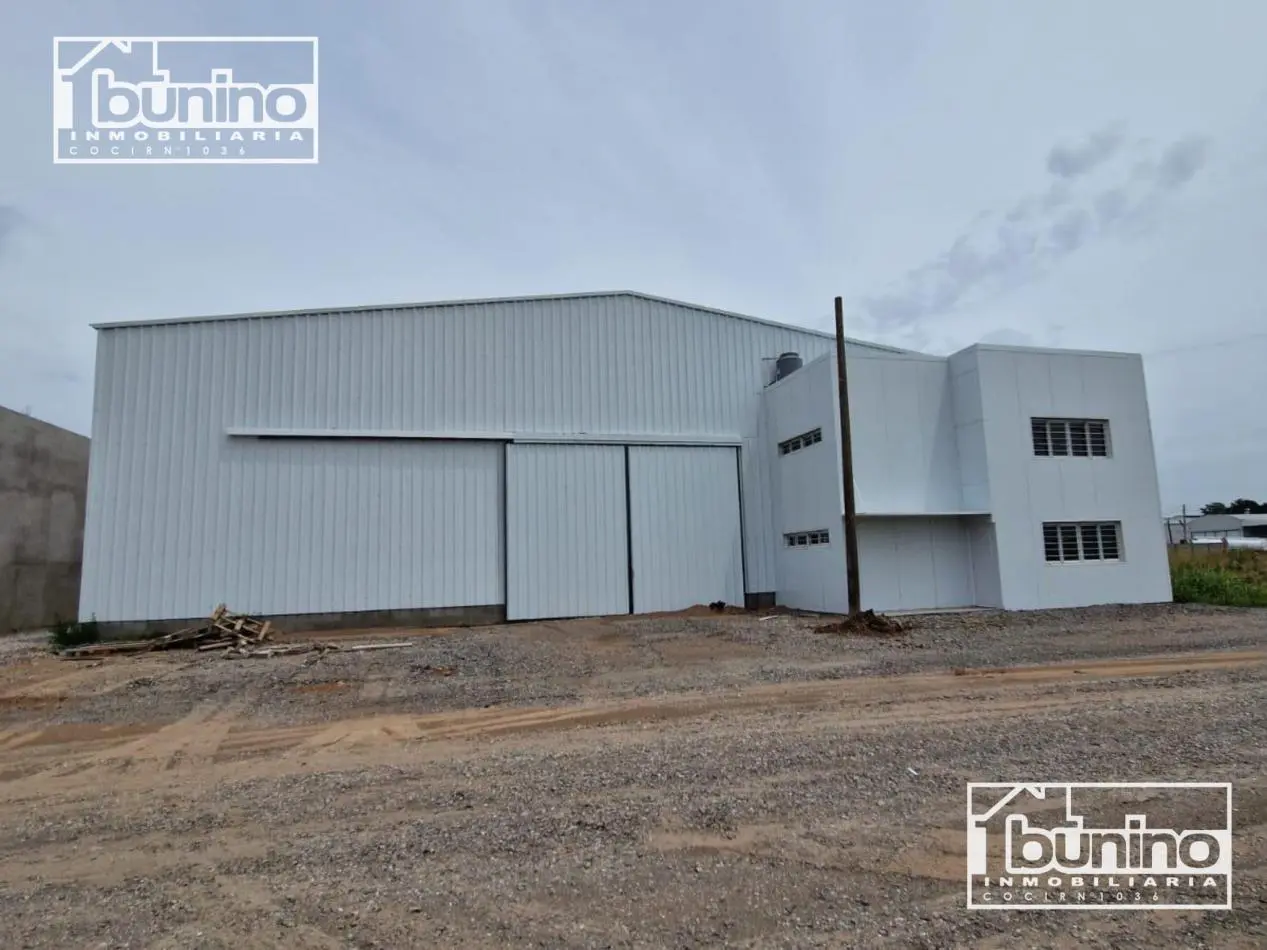 Galpon en alquiler permanente en zona industrial - Roldan 3