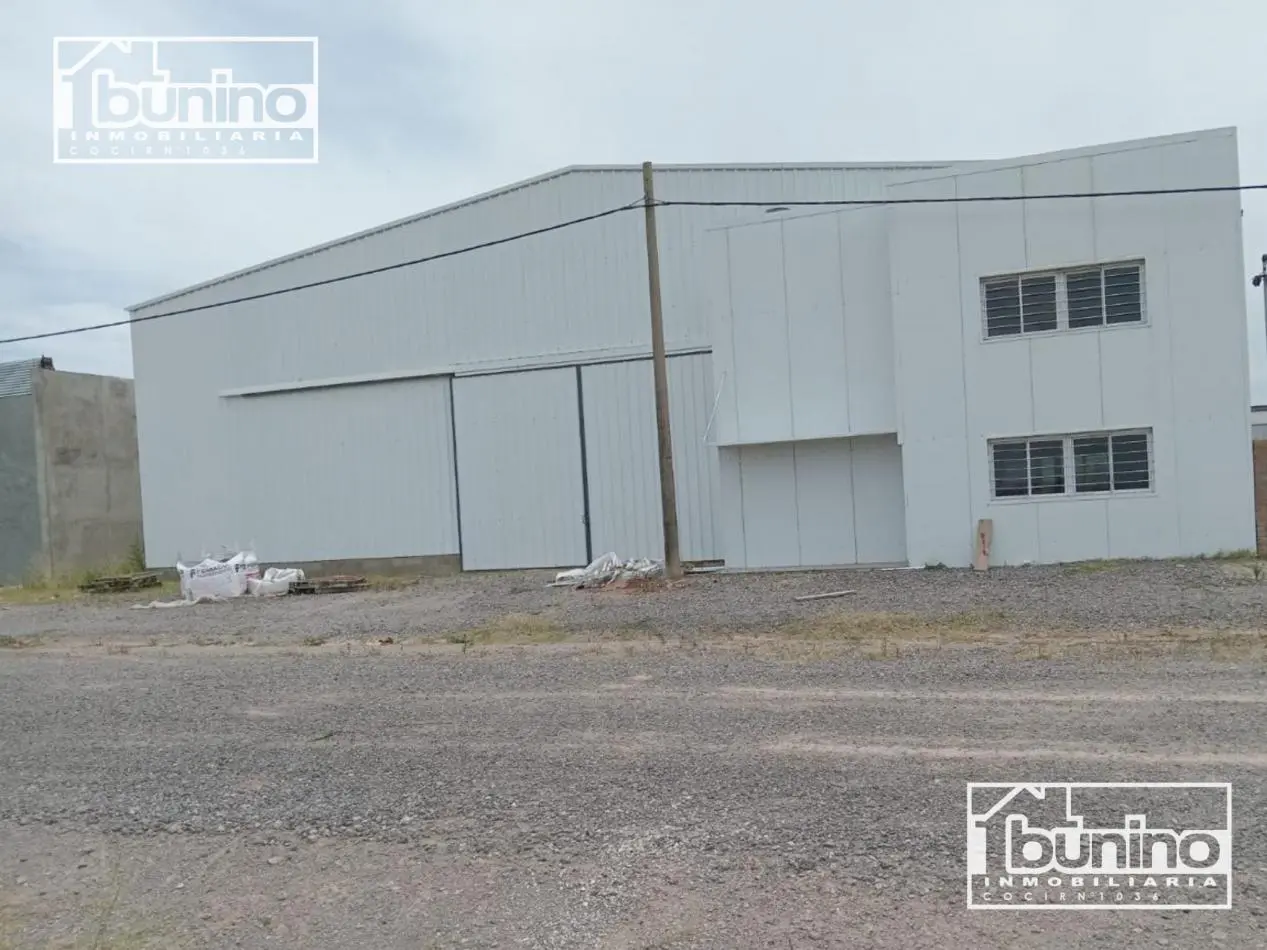 Galpon en alquiler permanente en zona industrial - Roldan 8