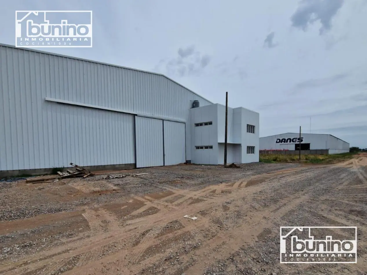 Galpon en alquiler permanente en zona industrial - Roldan 1