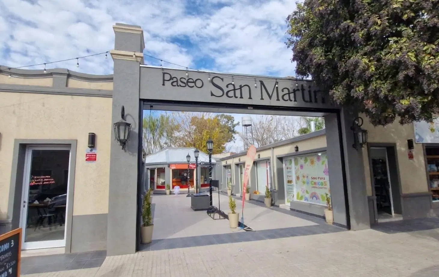Local comercial en el centro de Ibarlucea 4