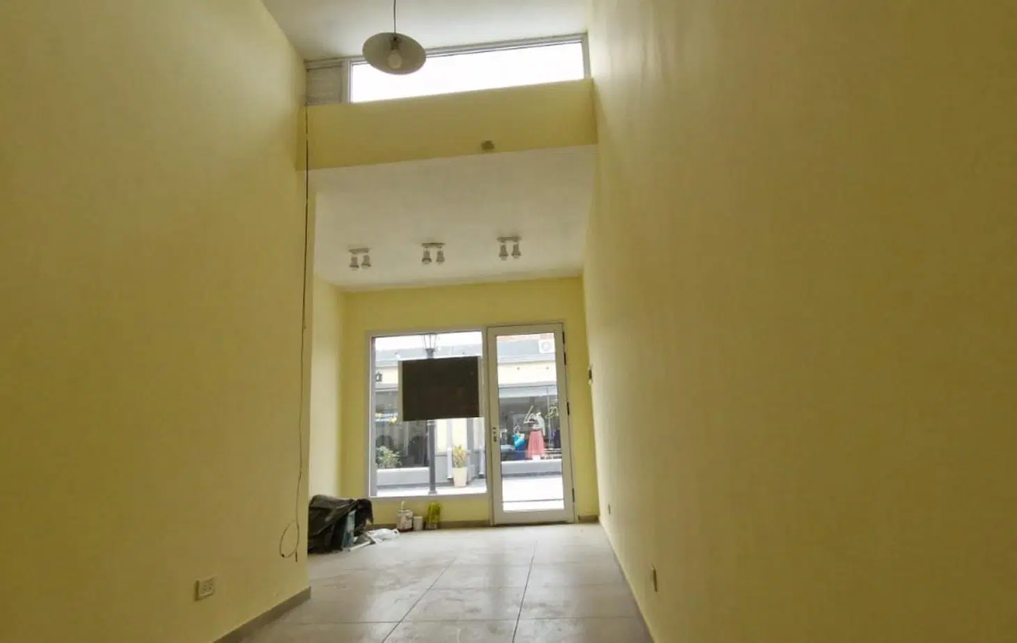 LOCAL COMERCIAL EN ALQUILER - PASEO SAN MARTIN IBARLUCEA 5