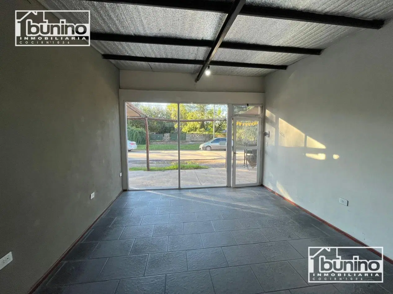 Local comercial en alquiler - Ibarlucea 4