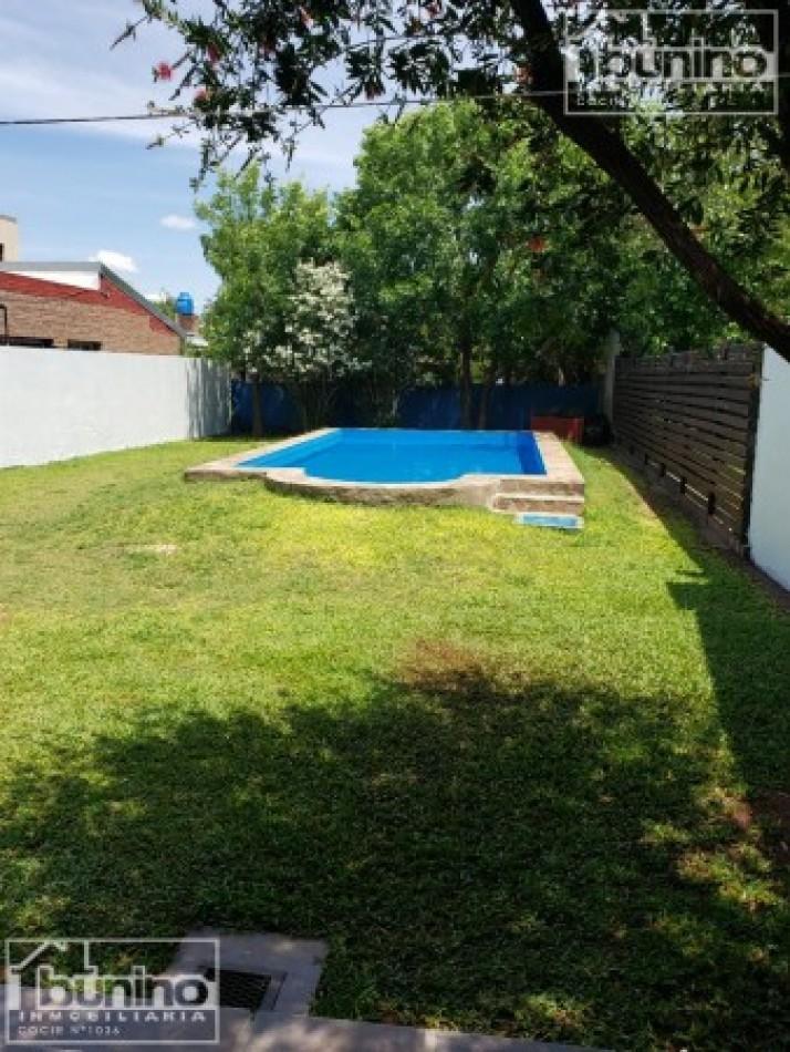 Foto de Casa alquiler temporario en Funes - 3 habitaciones con piscina, imagen 4