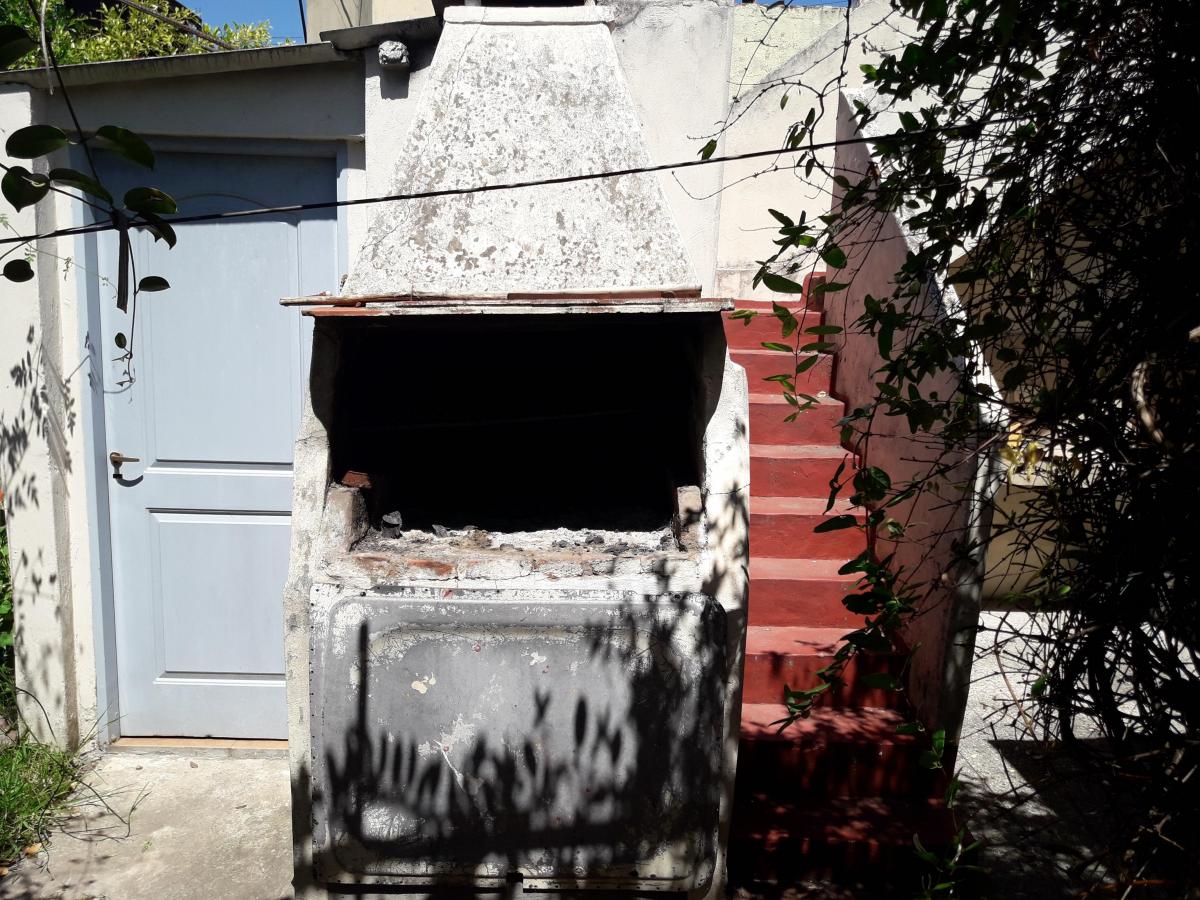 Lote De 8,66 X 26 C/casa 3 Amb. Fondo. Terraza  - Retasada !!! Ramos Mejia